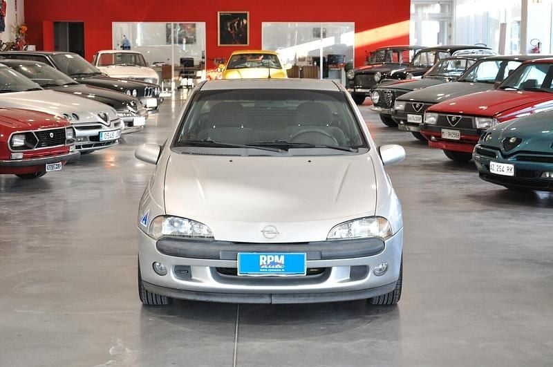 Occasion Opel Tigra 90 ch (66 kW) 2000 Argent Coupé
