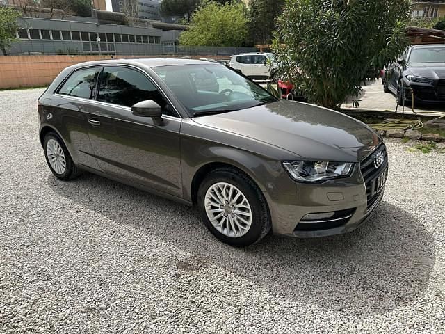 Usata Audi A3 Attraction 110 CV (80 kW) 2014 Grigio scuro Utilitaria
