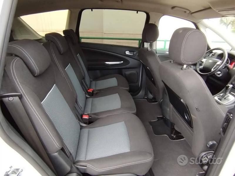 Usata Ford S-MAX Titanium 145 CV (106 kW) 2014 Grigio Monovolume