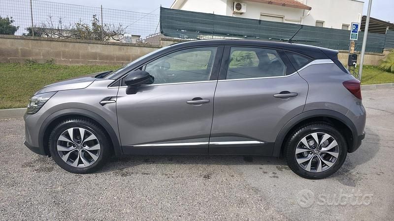 Usata Renault Captur Intens 126 CV (92 kW) 2019 Grigio SUV