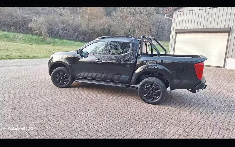 Usata Nissan Navara N-Guard 190 CV (139 kW) 2019 Nero Pick-up
