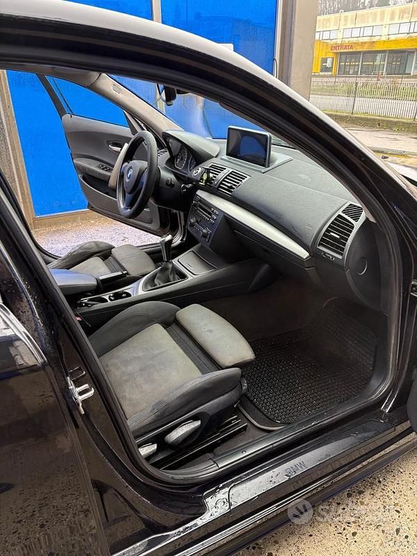 Usata BMW 118 M Sport 122 CV (89 kW) 2004 Nero Utilitaria