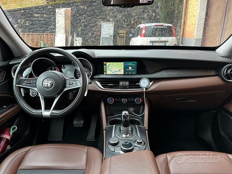 Usata Alfa Romeo Stelvio Executive 190 CV (139 kW) 2019 Rosso SUV