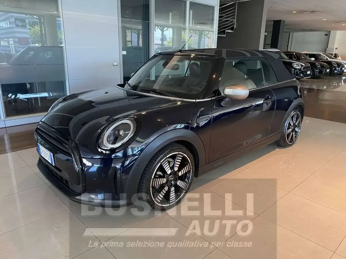 Usata Mini Cooper Cabriolet Premium Plus 136 CV (100 kW) 2023 Enigmatic black Cabrio