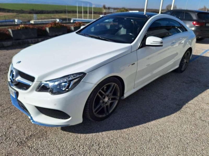 Usata Mercedes E250 Premium 204 CV (150 kW) 2016 Bianco Coupé