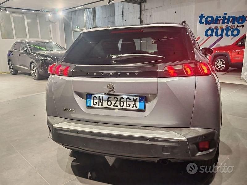 Usata Peugeot 2008 Allure 102 CV (75 kW) 2023 Grigio SUV