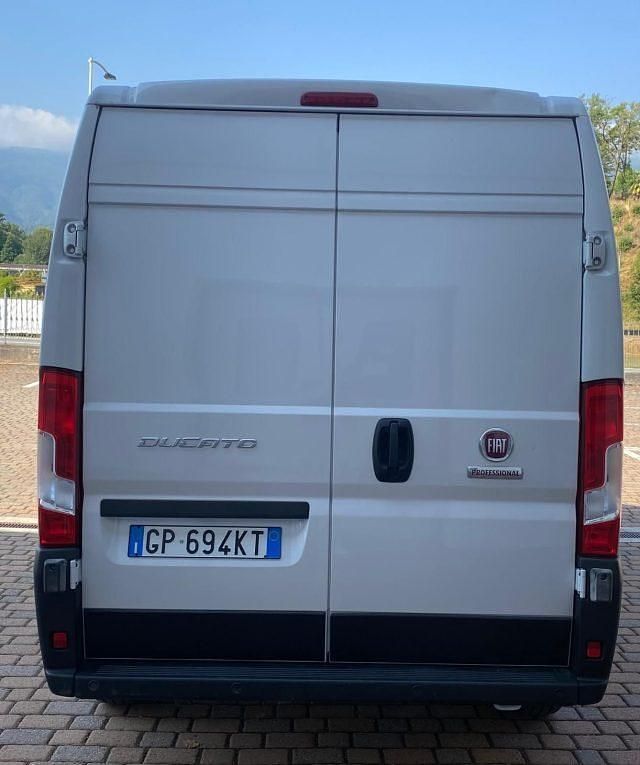 Usata Fiat Ducato Easy 140 CV (102 kW) 2023 Bianco Furgone