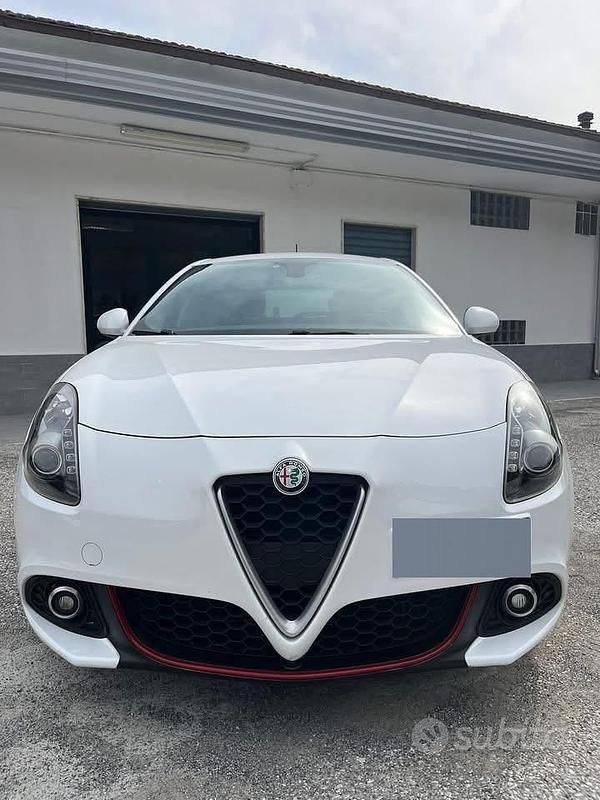 Usata Alfa Romeo Giulietta Sprint 120 CV (88 kW) 2018 Bianco Utilitaria