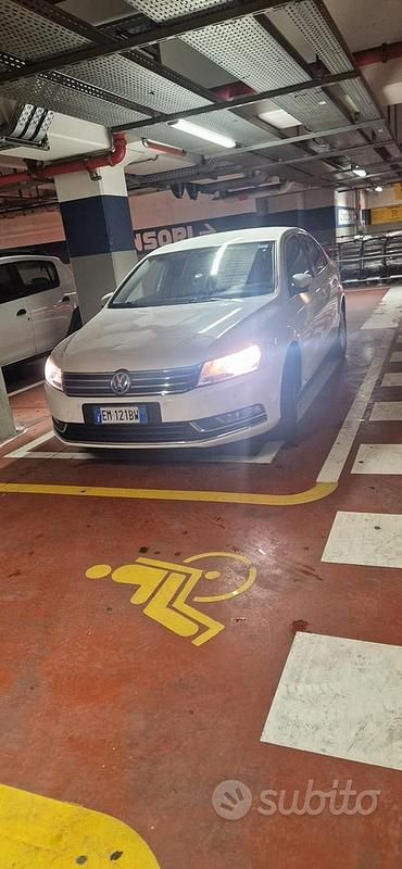 Usata VW Passat 150 CV (110 kW) 2012 Bianco Berlina