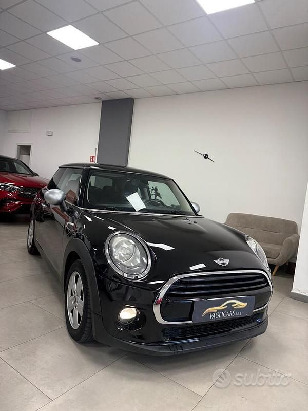 Usata Mini Cooper D Hype 116 CV (85 kW) 2016 Nero Utilitaria