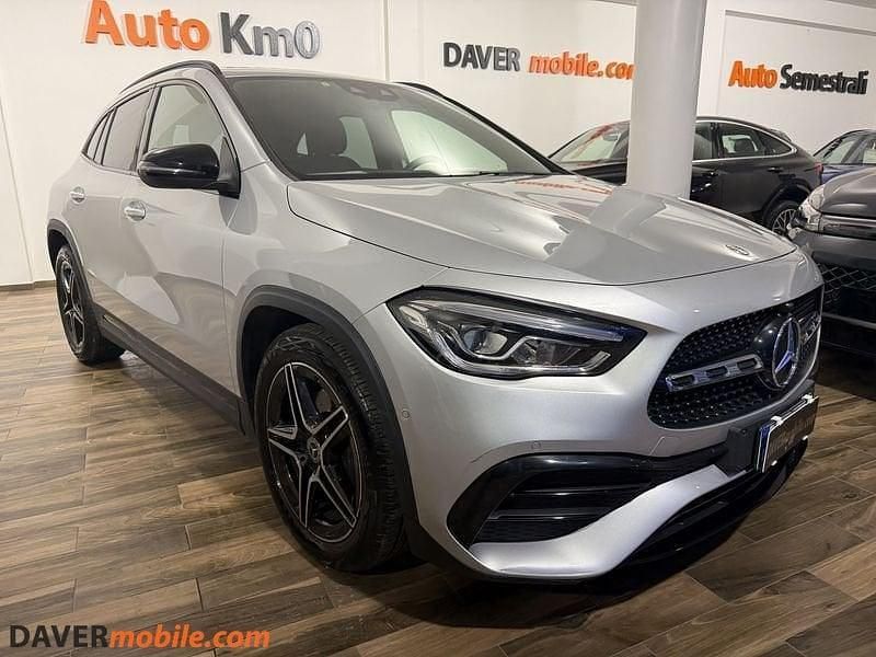 Grigio Usata 2022 Mercedes GLA200 Premium SUV | 31.450 € (Super prezzo) - Immagine 1/4