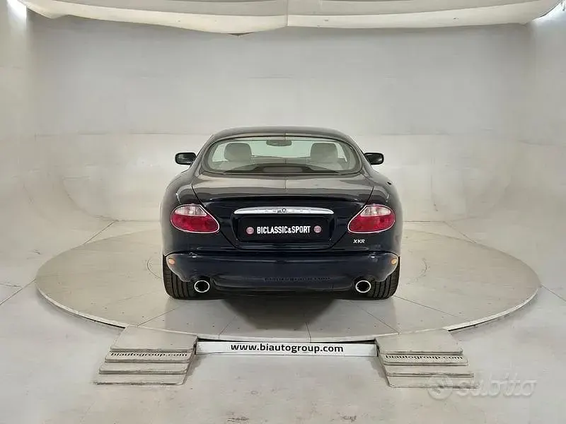 Usata Jaguar XKR 363 CV (266 kW) 2002 Blu scuro Coupé