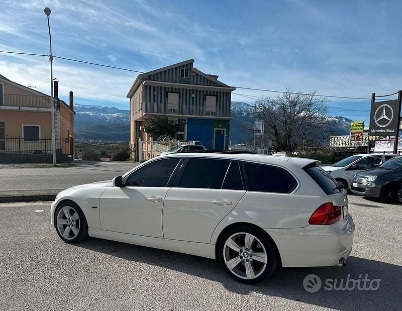 Usata BMW 330 245 CV (180 kW) 2010 Bianco Station wagon