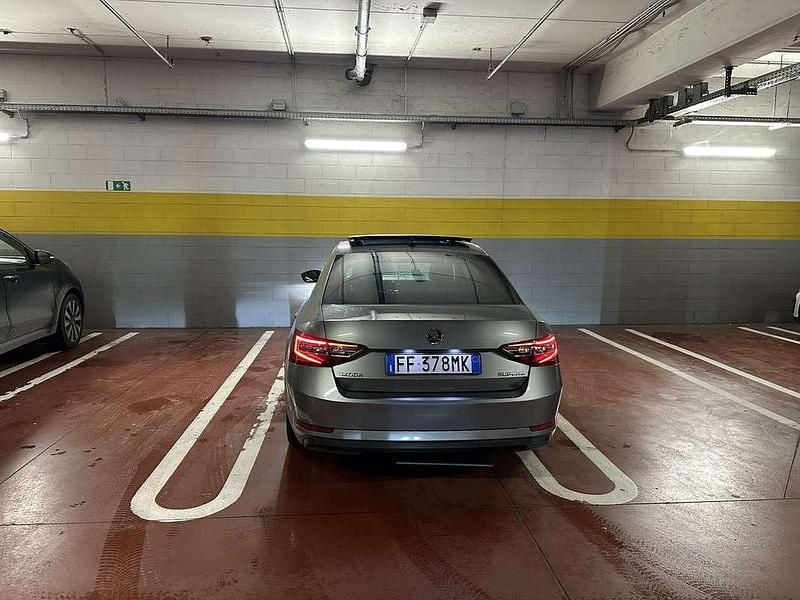 Usata Skoda Superb Executive 150 CV (110 kW) 2016 Berlina