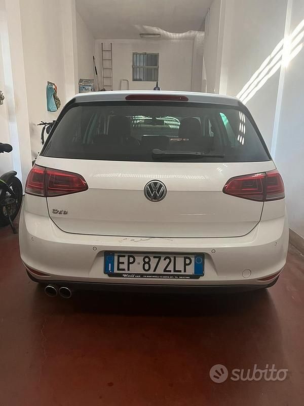 Usata VW Golf VII 110 CV (80 kW) 2013 Bianco Utilitaria