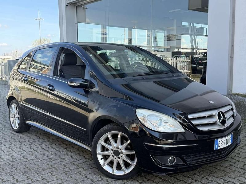 Usata Mercedes B180 109 CV (80 kW) 2010 Other Monovolume
