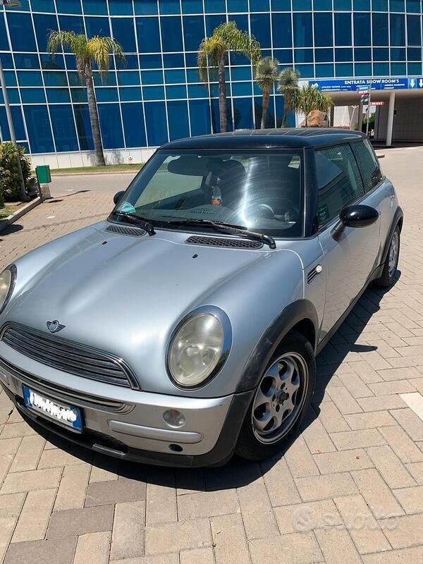 Usata 2002 Mini Cooper Due volumi | 1900 € (Buon prezzo) - Immagine 1/4