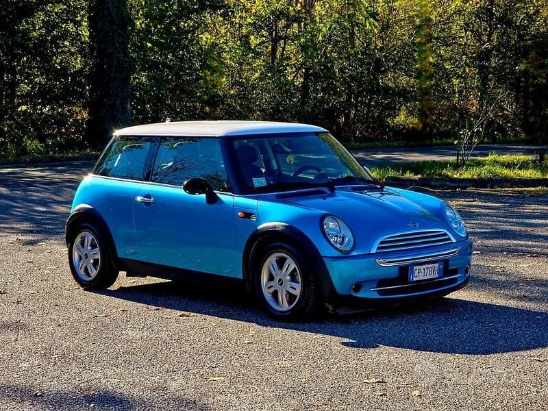 Blu Usata 2004 Mini Cooper Utilitaria | 3400 € (Buon prezzo) - Immagine 1/4