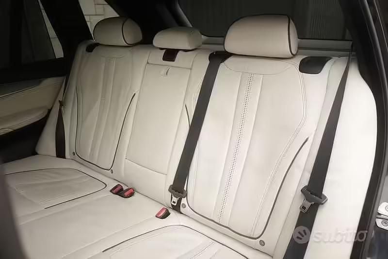 Usata BMW X5 M Sport 381 CV (280 kW) 2016 Blu scuro SUV