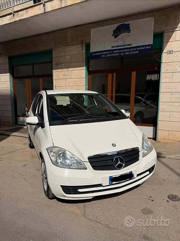 Usata Mercedes A160 Style 81 CV (59 kW) 2011 Bianco Berlina