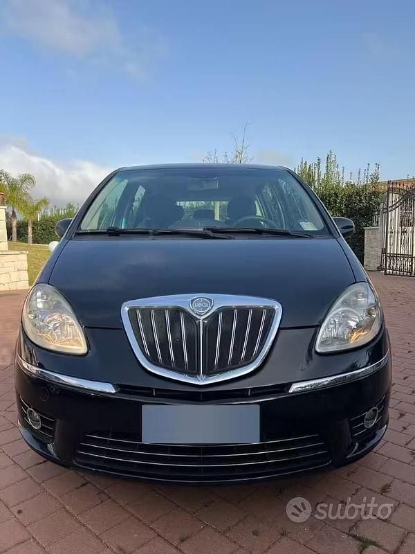 Usata Lancia Musa S 90 CV (66 kW) 2011 Nero Monovolume