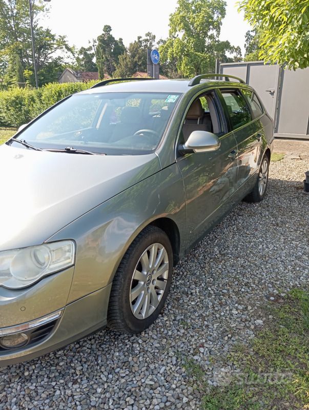 Usata VW Passat 105 CV (77 kW) 2010 Grigio Berlina
