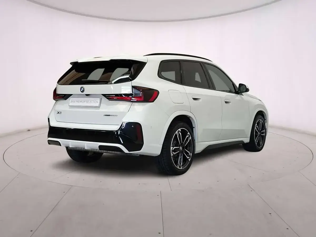 Usata BMW X1 M Sport 136 CV (100 kW) 2025 Alpin white SUV
