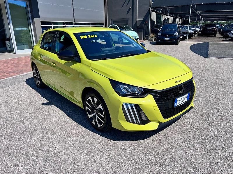 Usata Peugeot 208 Style 75 CV (55 kW) 2024 Giallo Utilitaria