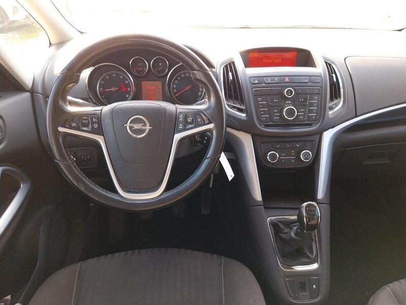 Usata Opel Zafira Tourer Cosmo 149 CV (109 kW) 2013 Grigio Monovolume