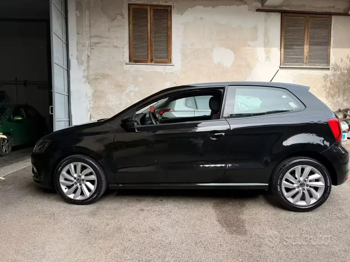 Usata VW Polo 75 CV (55 kW) 2016 Nero Berlina