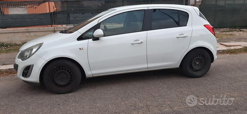 Usata Opel Corsa 95 CV (69 kW) 2013 Bianco Utilitaria
