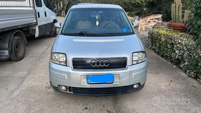 Usata Audi A2 75 CV (55 kW) 2003 Grigio Utilitaria