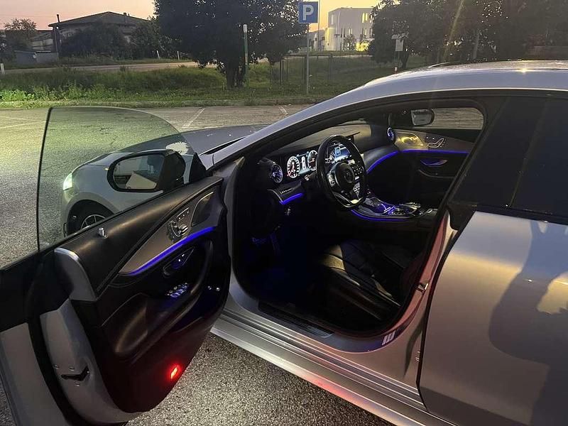 Usata Mercedes CLS300 Business 245 CV (180 kW) 2019 Coupé