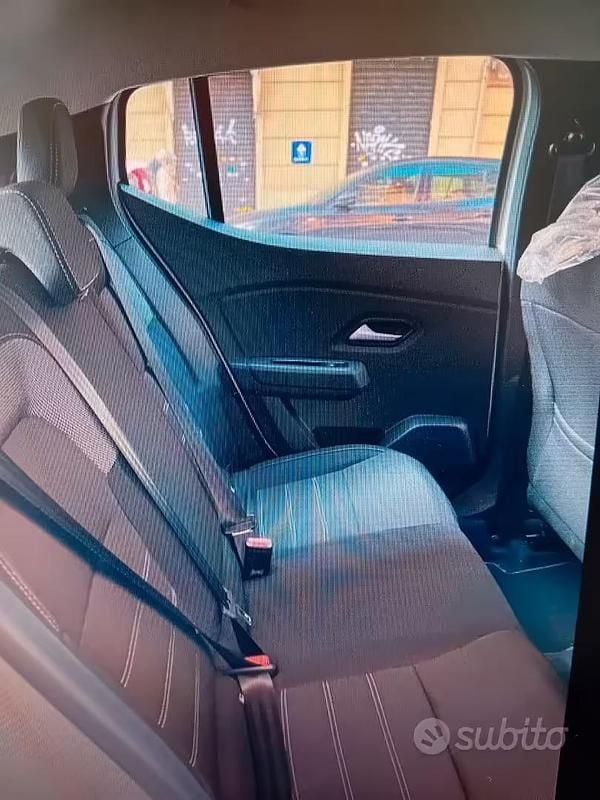 Usata Dacia Sandero 101 CV (74 kW) 2025 Bianco Berlina