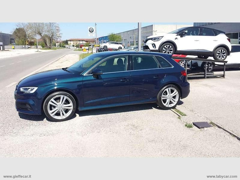 Usata Audi A3 Business 131 CV (96 kW) 2020 Blu/azzurro Berlina