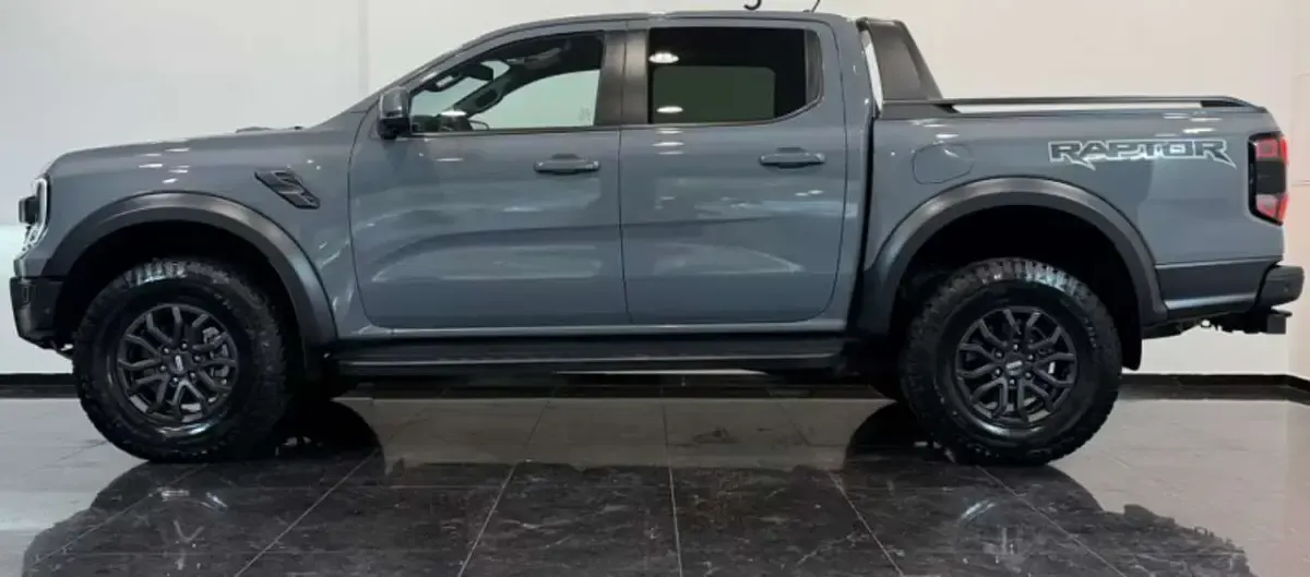 Usata Ford Ranger Raptor 292 CV (214 kW) 2023 Grigio Pick-up