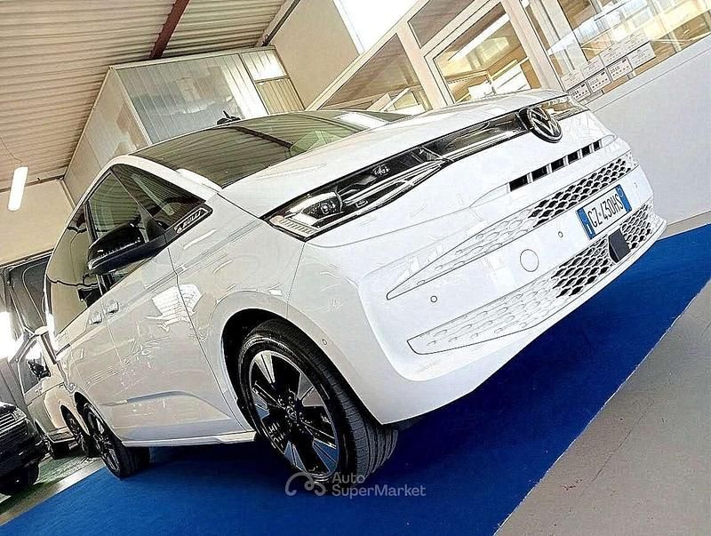 Bianco candy Usata 2025 VW Multivan Furgone | 52.400 € (Super prezzo) - Immagine 1/4