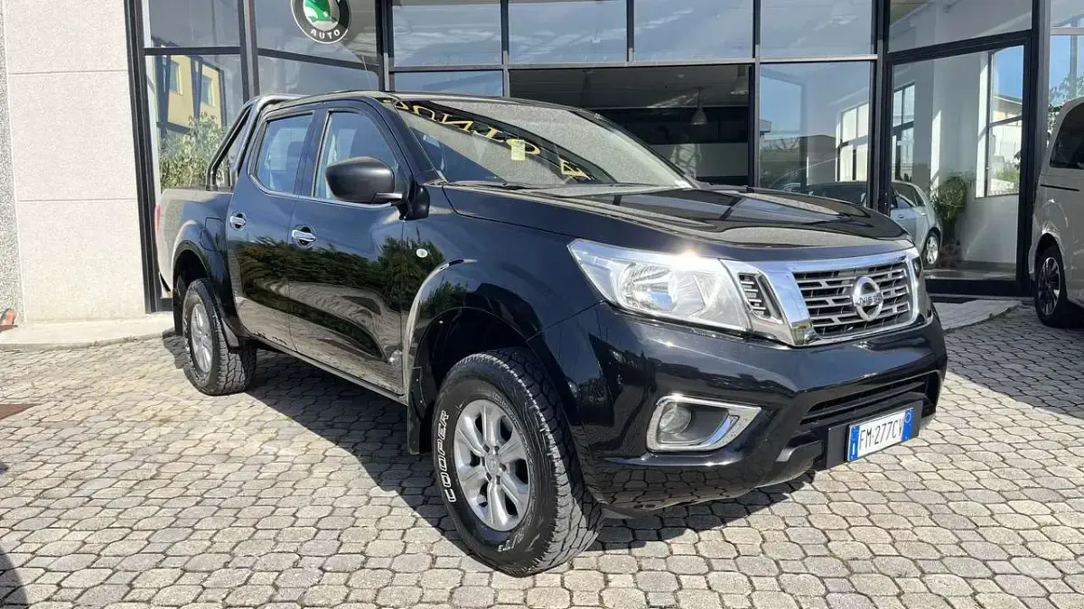 Usata Nissan Navara Acenta 163 CV (119 kW) 2017 Nero Pick-up