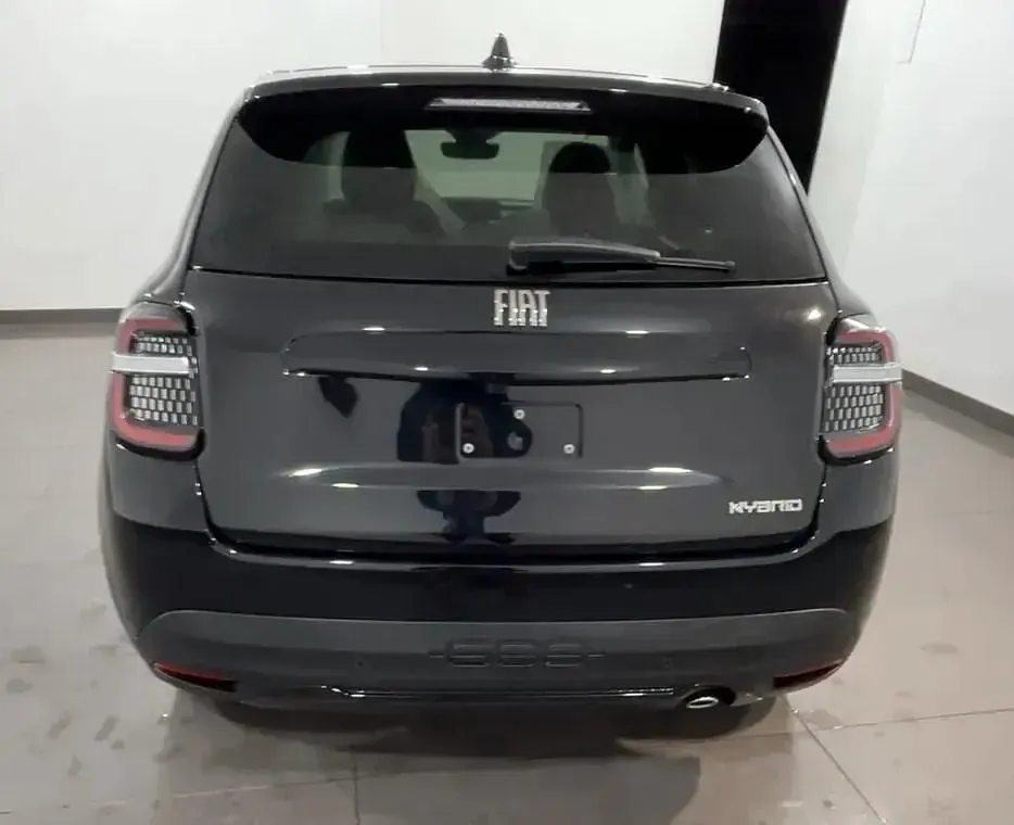 Usata Fiat 600 La Prima 100 CV (73 kW) 2025 Nero SUV