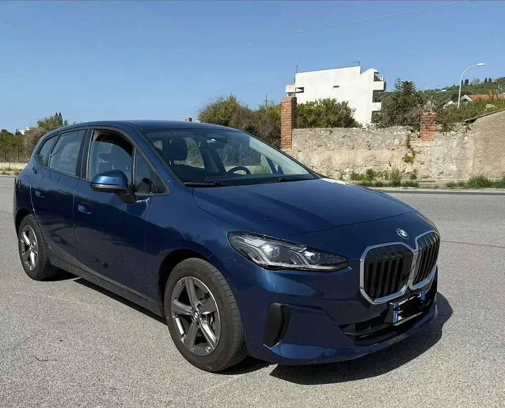 Usata BMW 218 Active Tourer 136 CV (100 kW) 2023 Blu/azzurro Monovolume