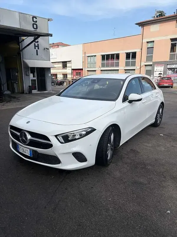 Usata Mercedes A180 Business 116 CV (85 kW) 2019 Berlina