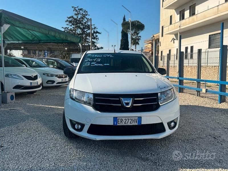 Usata Dacia Sandero 75 CV (55 kW) 2013 Bianco Berlina