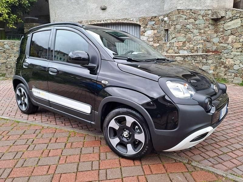 Usata Fiat Panda Cross Cross 69 CV (50 kW) 2025 Utilitaria