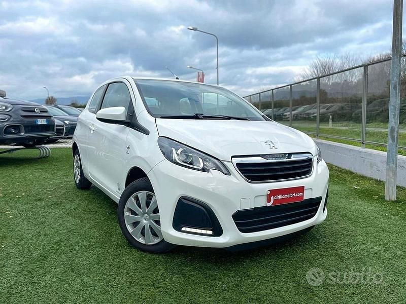 Usata Peugeot 108 Access 69 CV (50 kW) 2015 Bianco Utilitaria