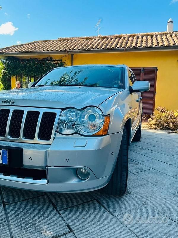 Grigio Usata 2007 Jeep Grand Cherokee Overland SUV | 9500 € (Molto cara) - Immagine 1/4