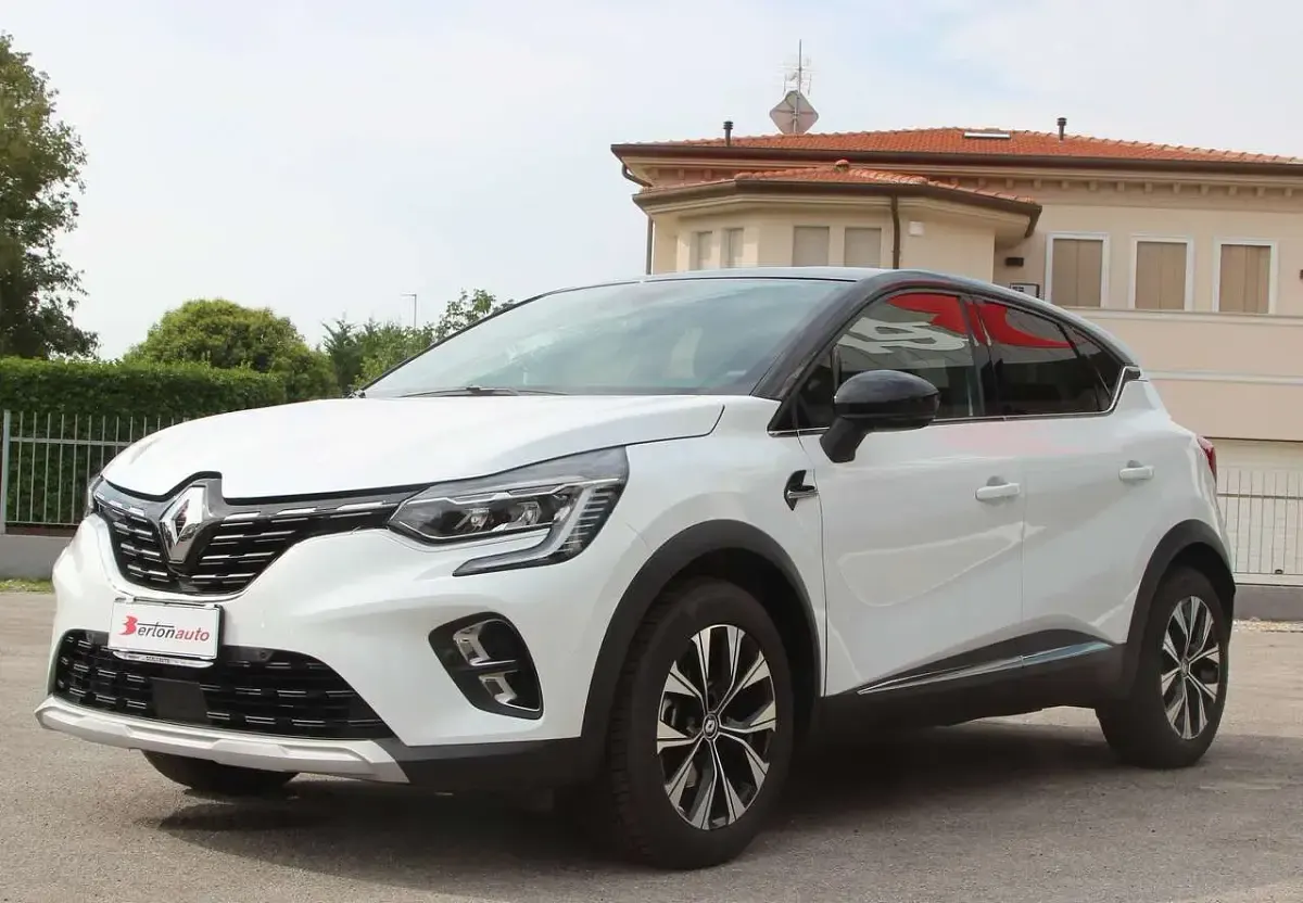 Usata Renault Captur Techno 94 CV (69 kW) 2023 Bianco perlato SUV