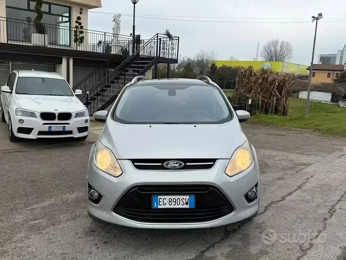 Begagnad Ford C-MAX 116 HK (85 kW) 2011 Grå Minibuss