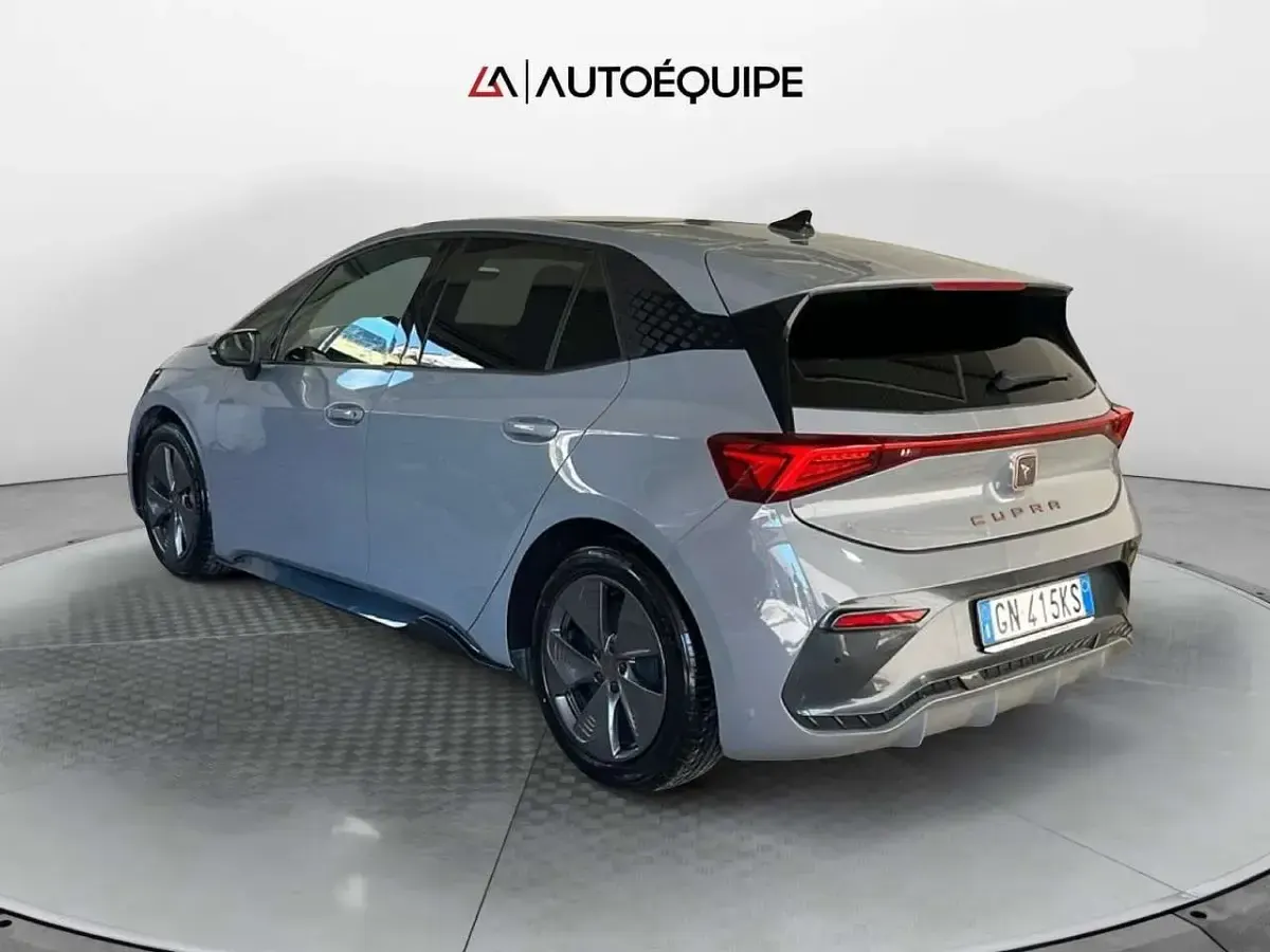 Usata Cupra Born 150 kW (204 CV) 2023 Grigio Utilitaria