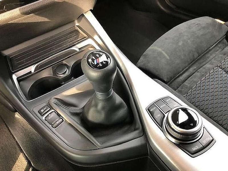 Usata BMW 116 109 CV (80 kW) 2018 Bianco Utilitaria
