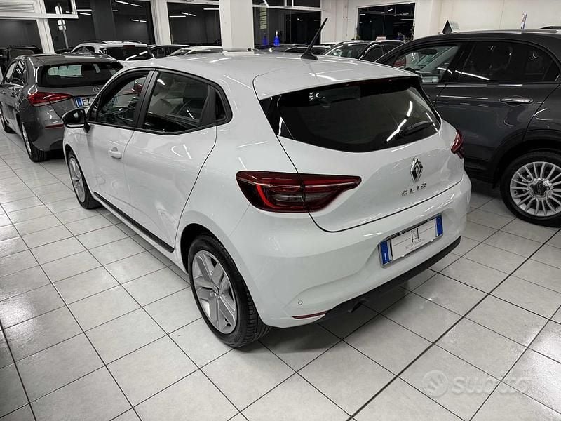 Usata Renault Clio V Business 101 CV (74 kW) 2021 Bianco Berlina